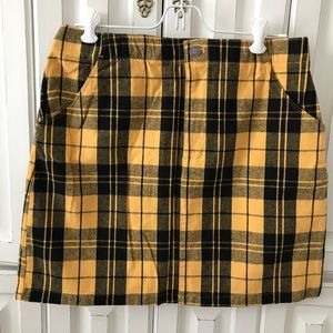 Hollister Plaid Black and Yellow Miniskirt